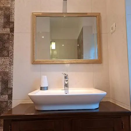 Vintage Magnolia 3* Pula