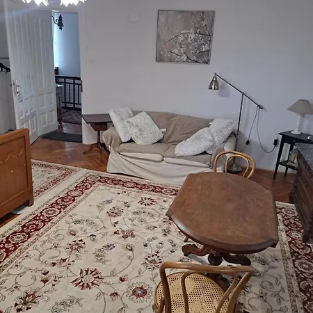 Vintage Magnolia 3*